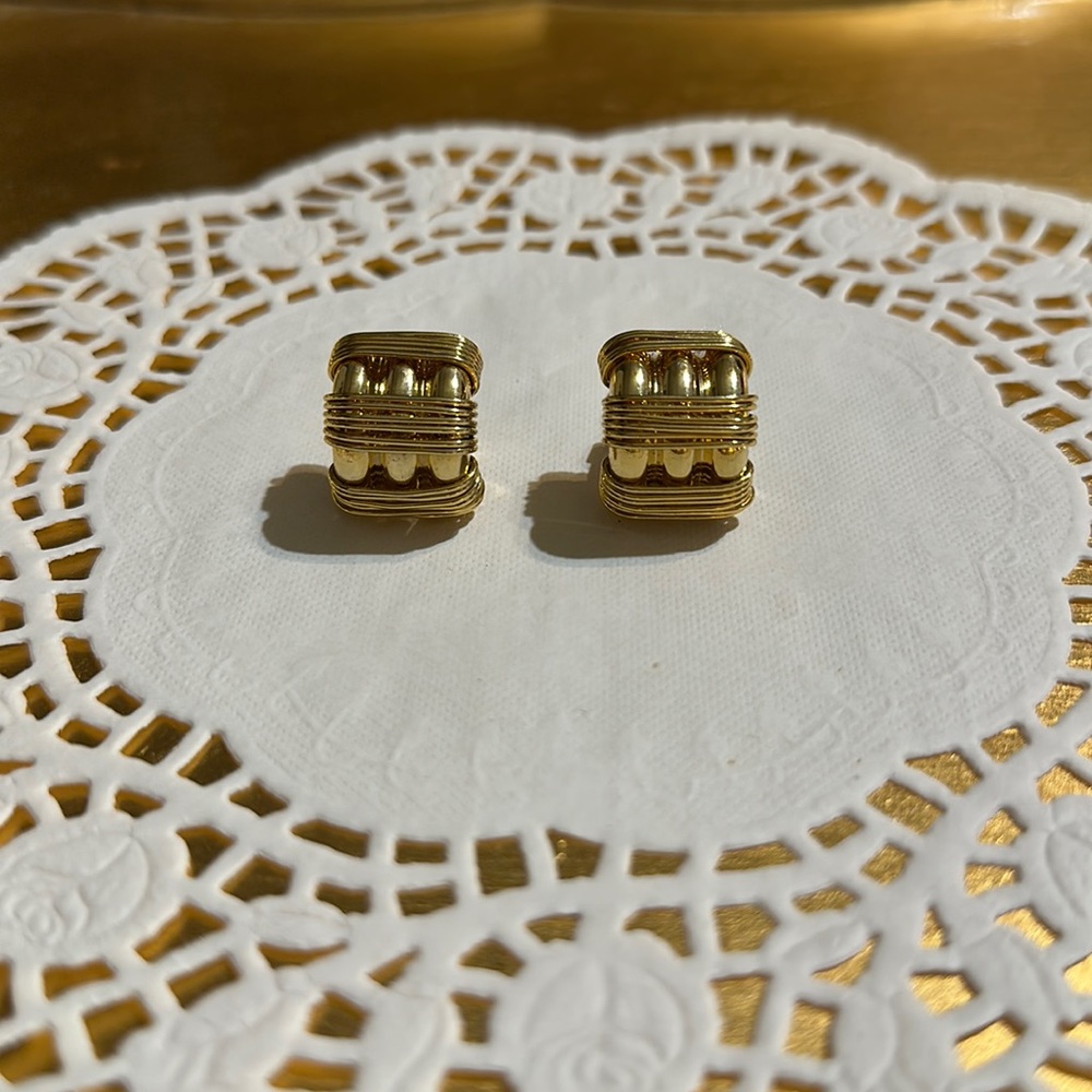 Geometric Fashion Clip On Earrings